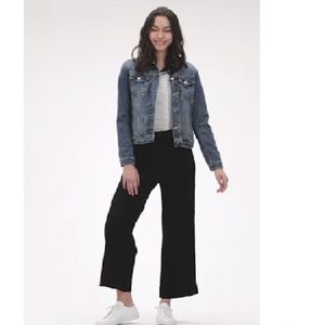GAP Pants - NWT Gap High Rise Wide Leg Crop Chinos 12 c199-209 GAP Pants - NWT Gap High Rise Wide Leg Crop Chinos 12 c199-209